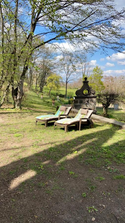 Gites Le Vieux Vinzelles Volvic Bagian luar foto