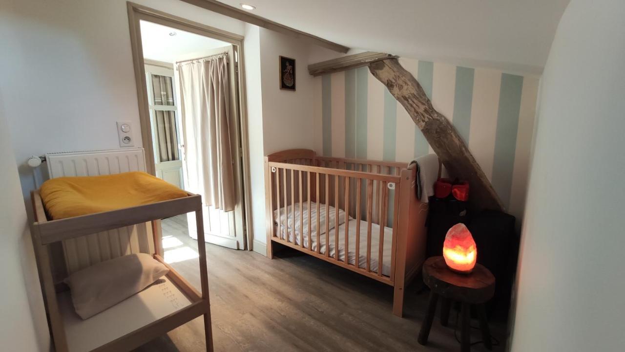 Gites Le Vieux Vinzelles Volvic Bagian luar foto